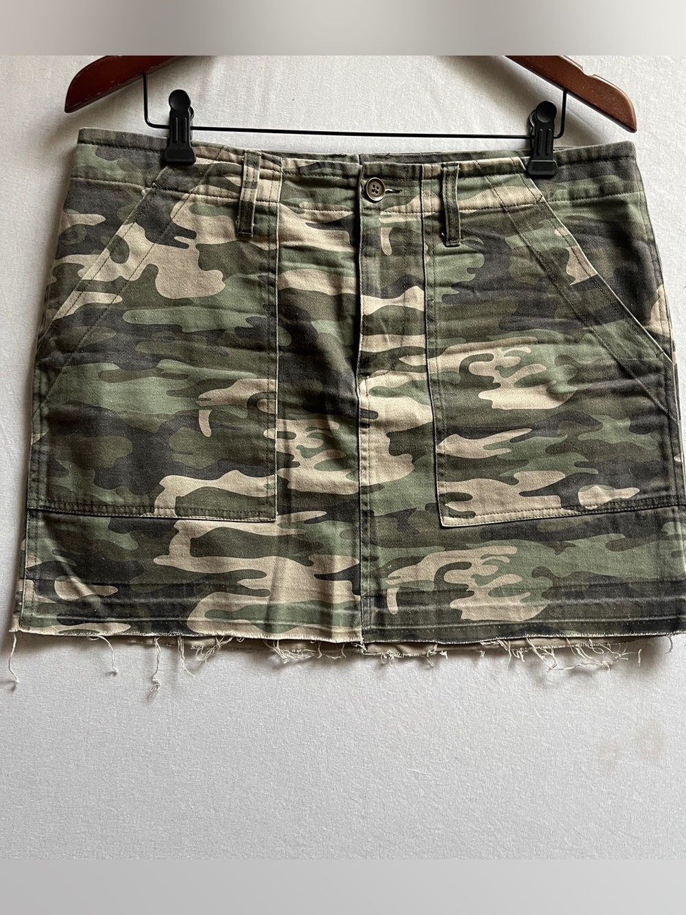Sanctuary Camo Canvas Raw Hem Mini Skirt Patch Pockets Size 30
